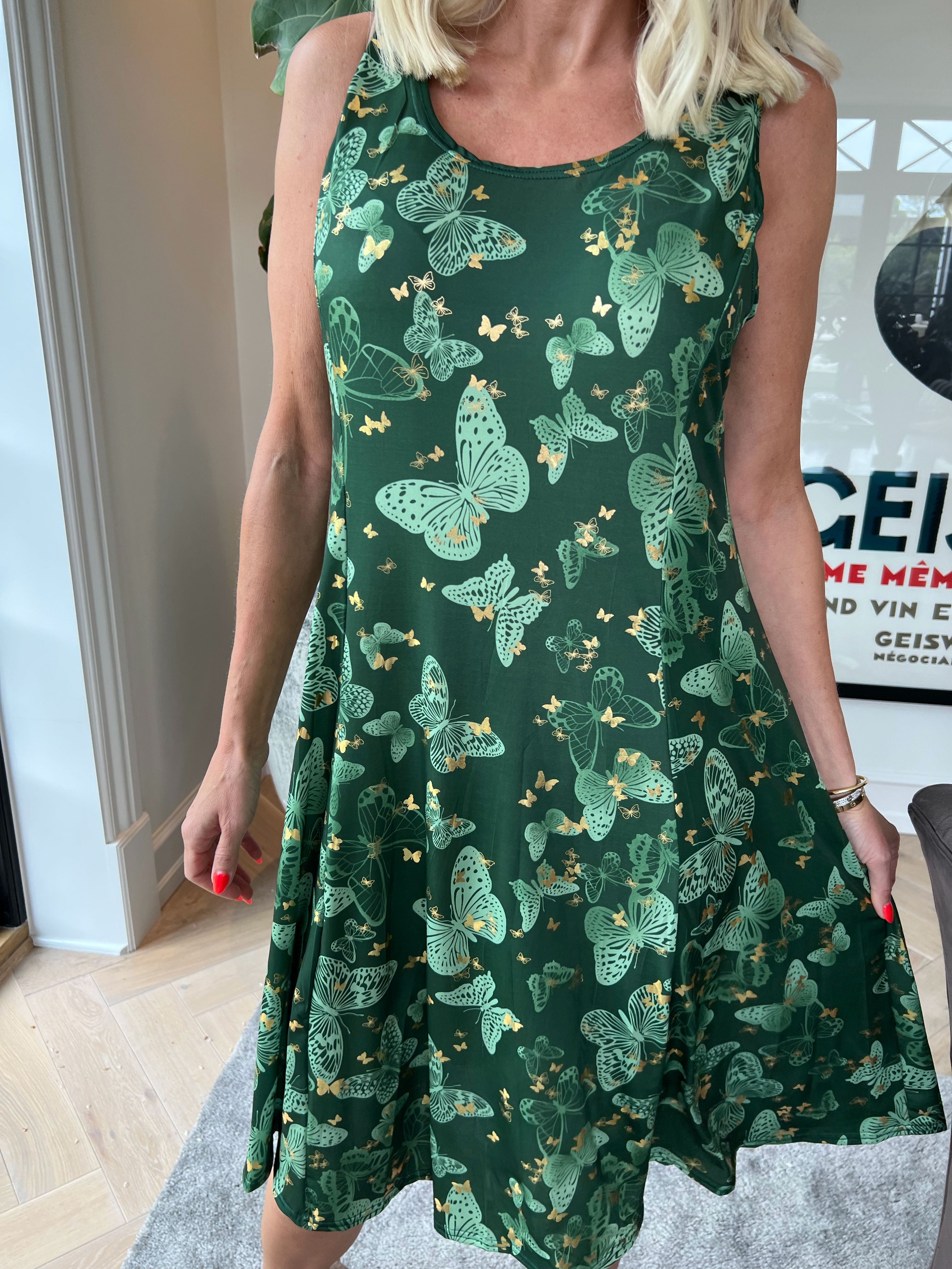 Maj Butterfly - Elastisk sommerkjole i a-facon med sommerfugleprint